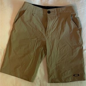 Oakley Take Pro golf shorts